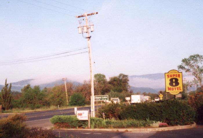 motel8.jpg